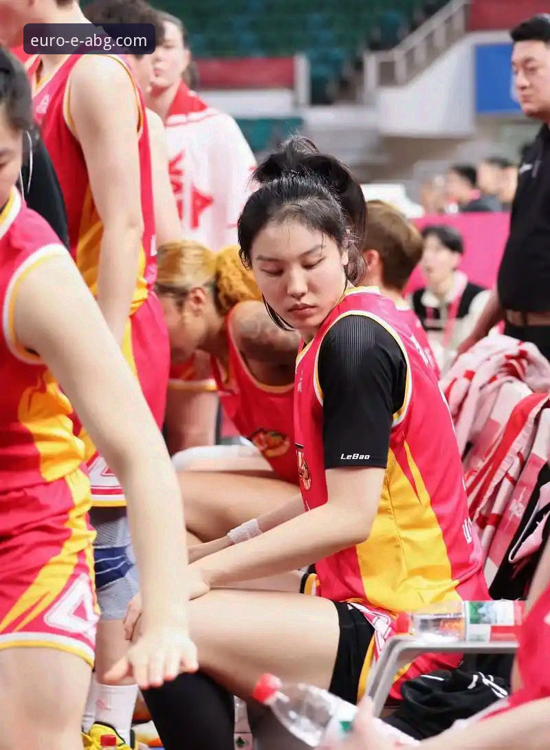 WCBA总决赛G1创纪录大胜，四川女篮主场95-61碾压山西引发热议