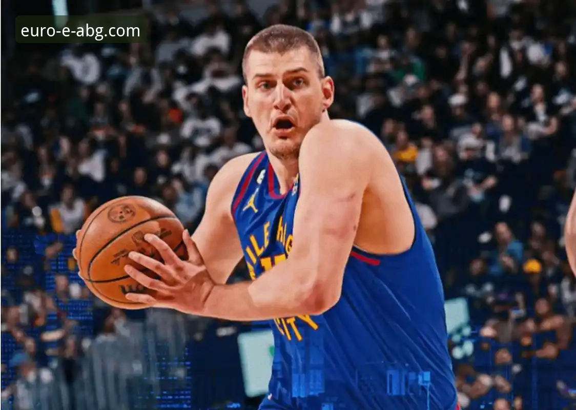 NBA季后赛史诗级半场：尼克斯47分碾压老鹰，欧博ABG平台用户深度评测